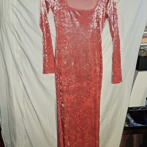 Pink Velvet Dress by Delfi Collective